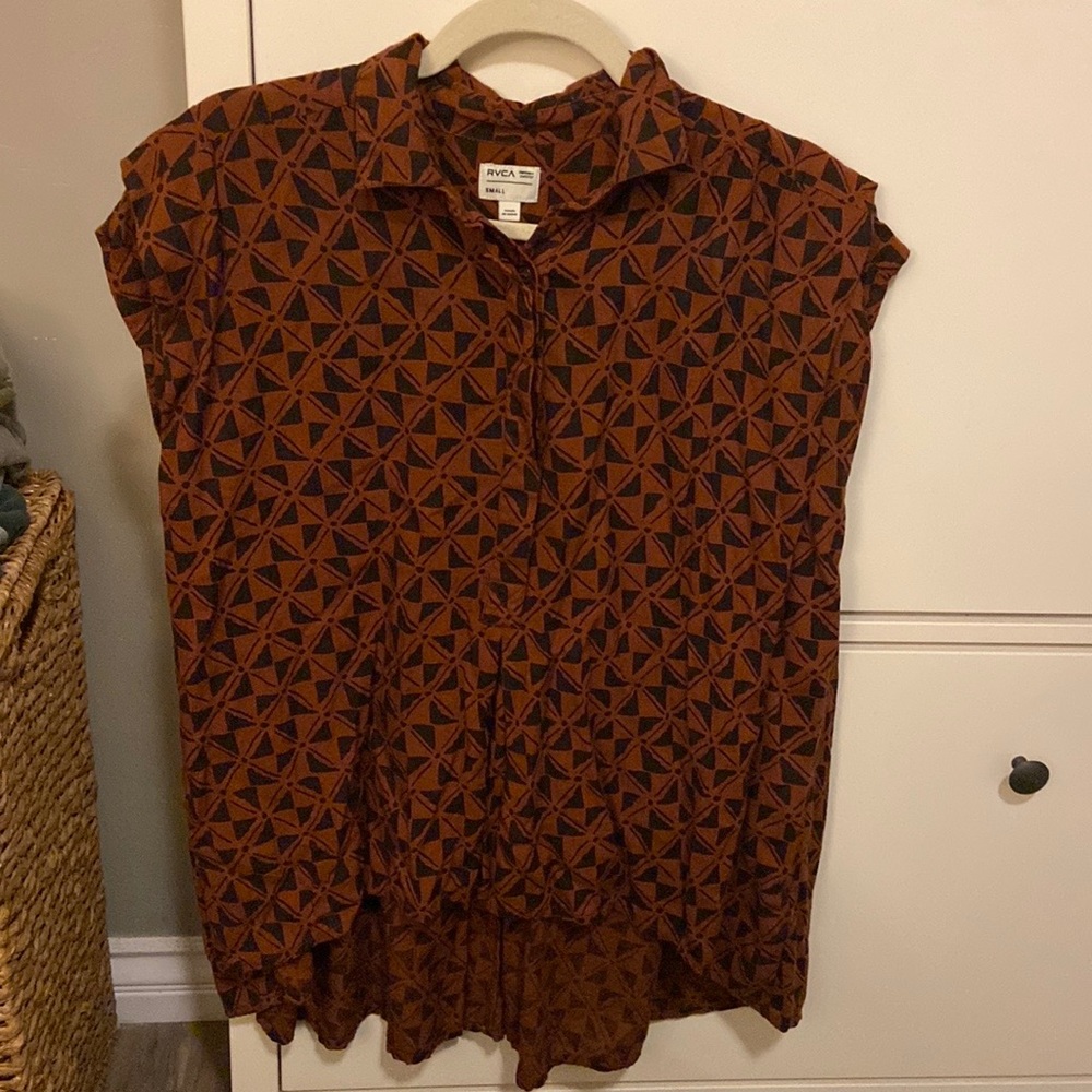 RVCA Brown & Black Geometric Cap Sleeve Blouse | Size Small